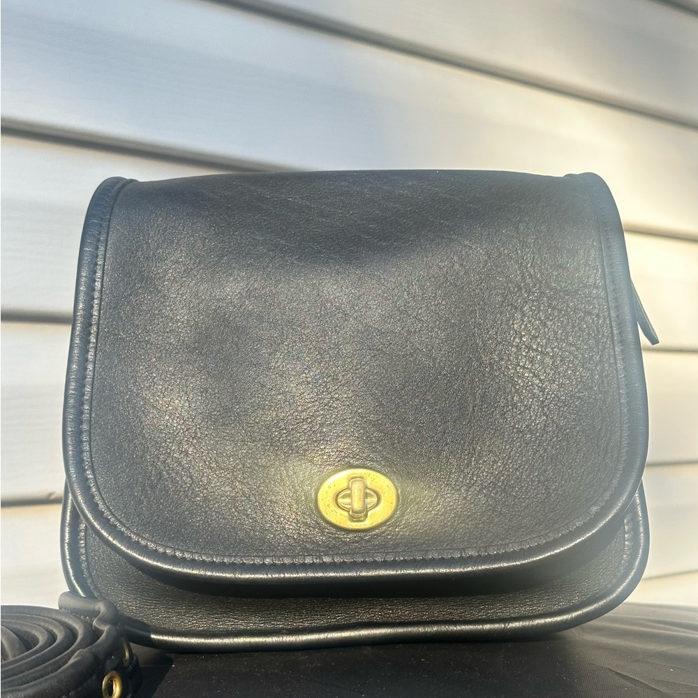 Vintage Coach legacy Small Flap - Picture 3 of 17